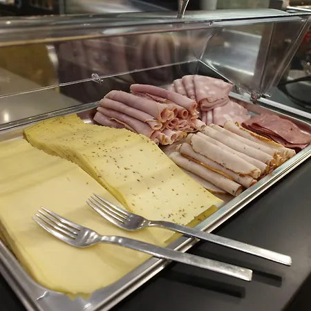 מלון Piet Hein 3*